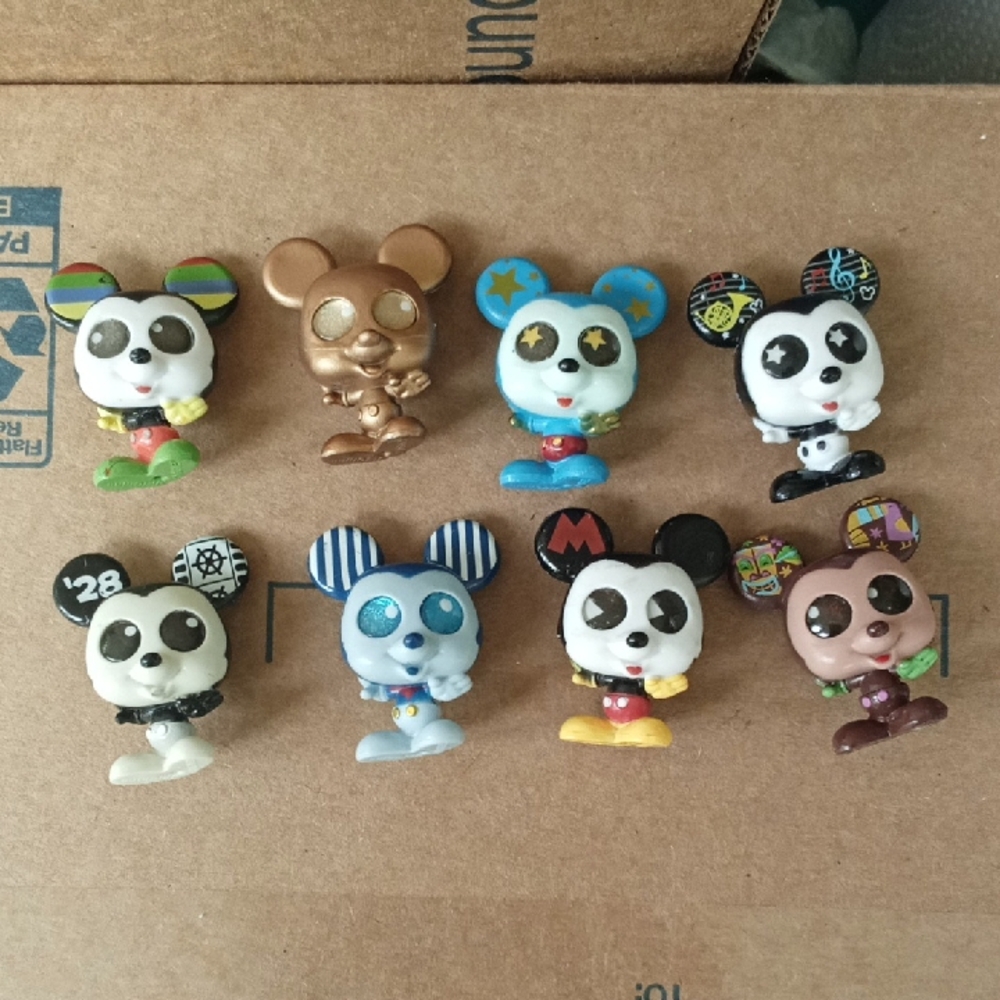 Disney Doorables Mickey Years Of Ears Set